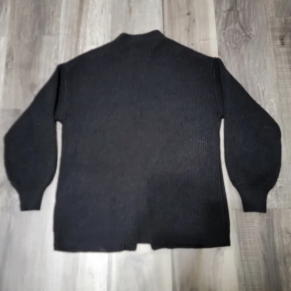 Aritzia Wilfred Free 100% Merino Wool Open Women's Cardigan in Black - Picture 5 of 13